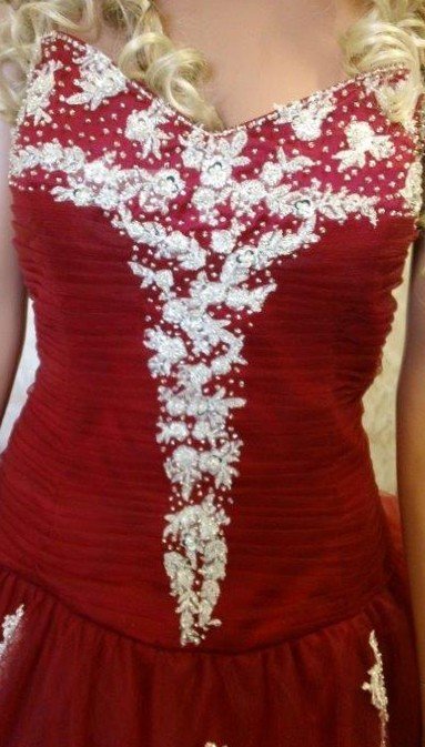 red sweetheart prom dress